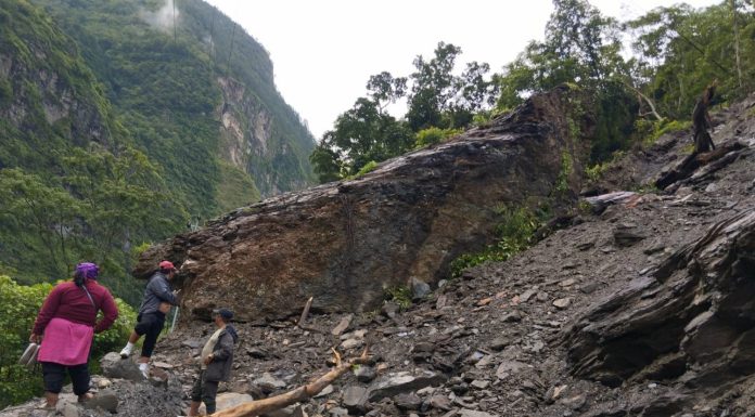 बेनी–जोमसोम सडक अवरुद्ध