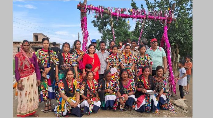 राना समुदायमा ‘सावनको डोला’को रौनक