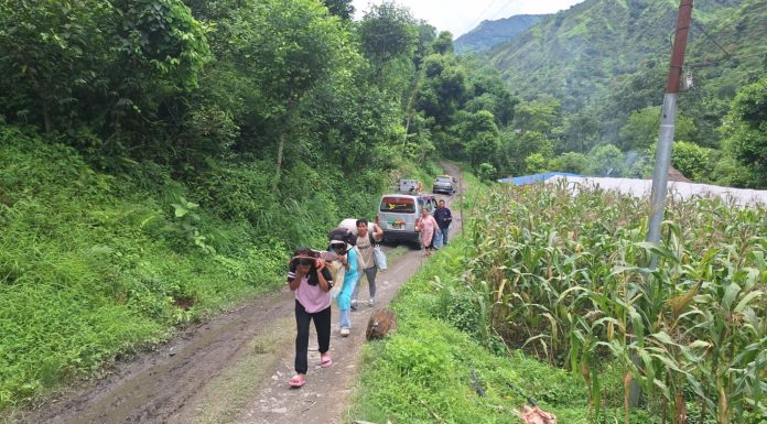 बेनी–दरबाङ सडक आठ दिनदेखि अवरुद्ध