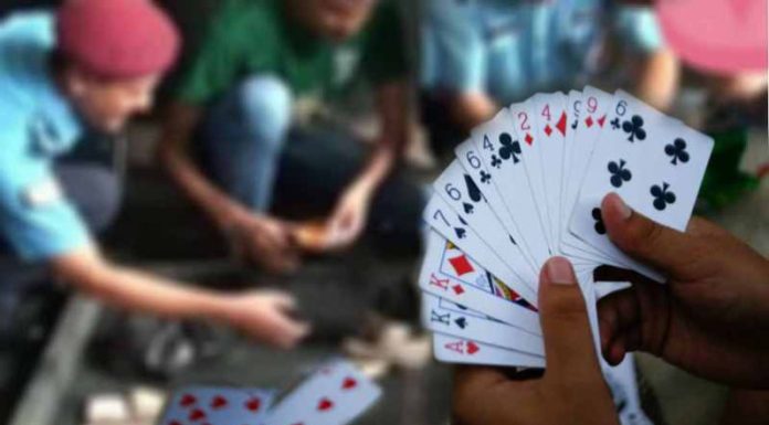 दश लाख नगदसहित जुवाको खालबाट नौजना पक्राउ