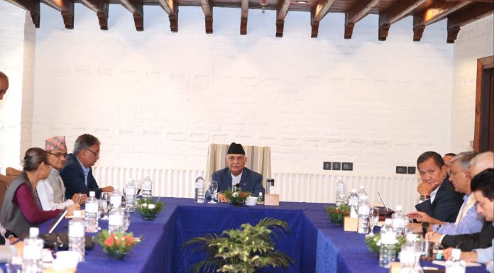 पार्टी कार्यालय डुबानमा परेपछि एमाले सचिवालय बैठक होटलमा