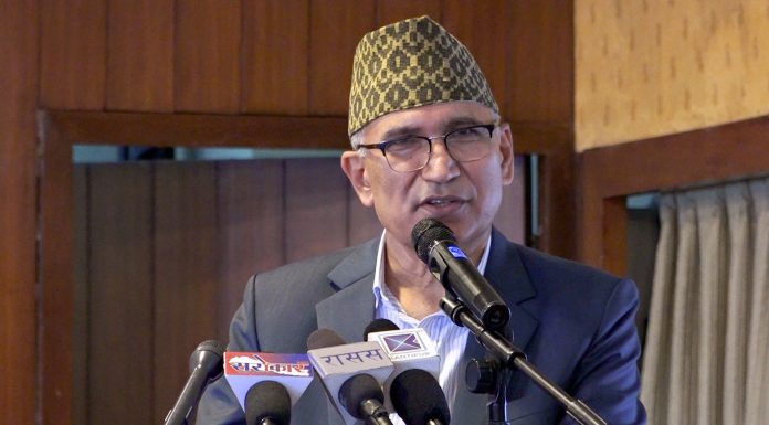 नीजि क्षेत्रले गुनासोबाट बाहिर निस्किनुपर्छ ः अर्थमन्त्री |