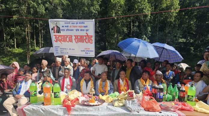 दोलखा र सिन्धुपाल्चोक जोड्ने डासेँ खोलाको पुल उद्घाटन