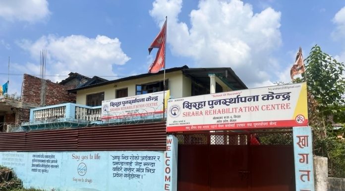 गोलबजारमा ब्राउन सुगरको होलसेल पसल, प्रहरी मुकदर्शक |