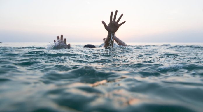 झापामा खोलाले बगाएर ३ जना बेपत्ता |