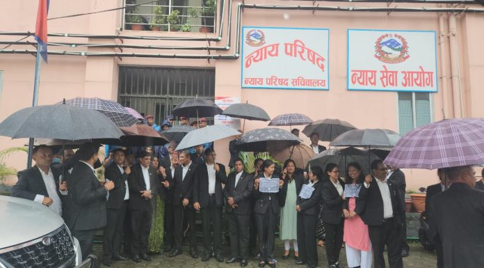 न्यायपरिषद्मा नेपाल बारको धर्ना सुरु |