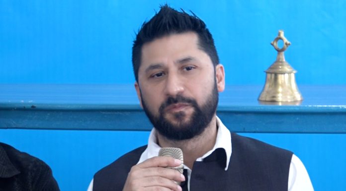 एसिड आक्रमण पीडितहरुको न्यायको लागि प्रतिवद्ध छौं : सभापति लामिछाने