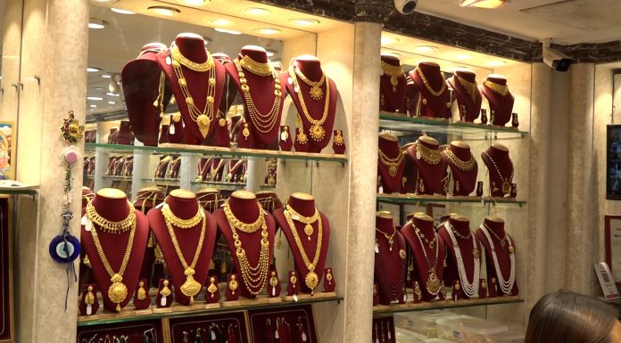 विवाहको मौसममा सुनको मूल्य कम हुँदा बजारमा चहलपहल