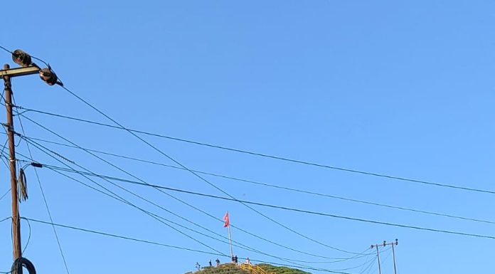 कन्याम घुम्नेहरुलाई राउन्ड सेल्फी फोटोवुथ