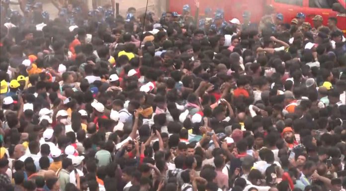 भारतको ओडिसास्थित पुरीमा आयोजित रथ यात्रा हजारौं सहभागी