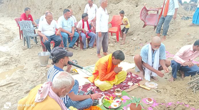 नगर प्रमुख प्रदिप यादव द्वारा ४ कोठे विद्यालय भवनका लागि शिलान्यास