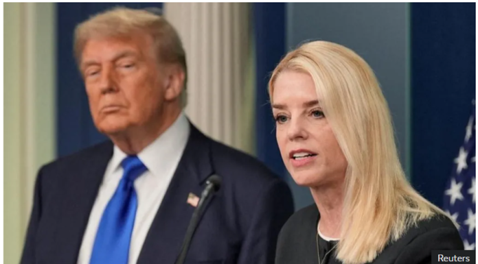 рдЯреНрд░рдореНрдкрд▓реЗ рд╣рдЯрд╛рдП рдорд╣рд╛рдиреНрдпрд╛рдпрд╛рдзрд┐рд╡рдХреНрддрд╛, рдЖрд░реНрдореА рдЪрд┐рдлрд▓рд╛рдИ рдкрдирд┐ рд░рд╛рдЬреАрдирд╛рдорд╛ рджрд┐рди рдЖрдЧреНрд░рд╣ ||